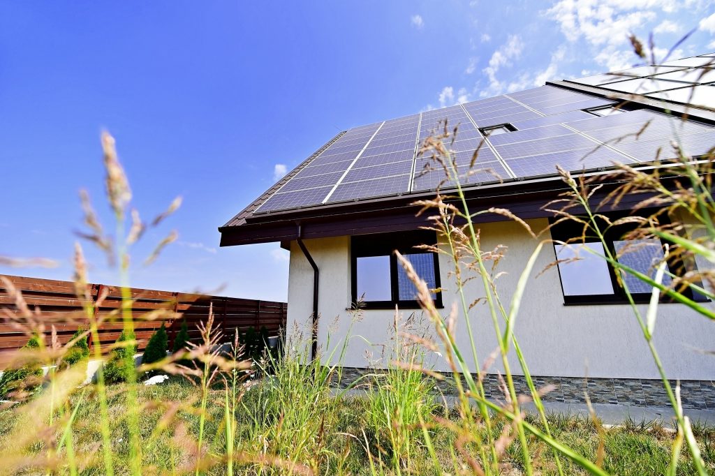 comment fonctionnent les panneaux solaires photovoltaïques à Chaulgnes (58)